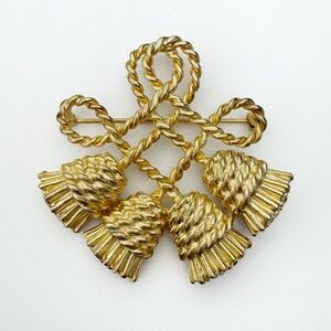 1980s Vintage Brooch Tassel Rope Nautical Chic Minimal 80s